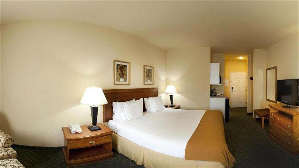 Holiday Inn Express & Suites Magnolia-Lake Columbia מראה חיצוני תמונה